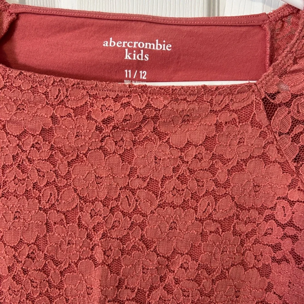 Abercrombie Kids Tween Girls Long Sleeve Square Neck Lace Top 11/12 Coral Peach - Picture 2 of 7